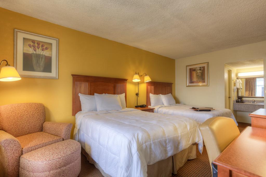 Econo Lodge Byron Phòng bức ảnh