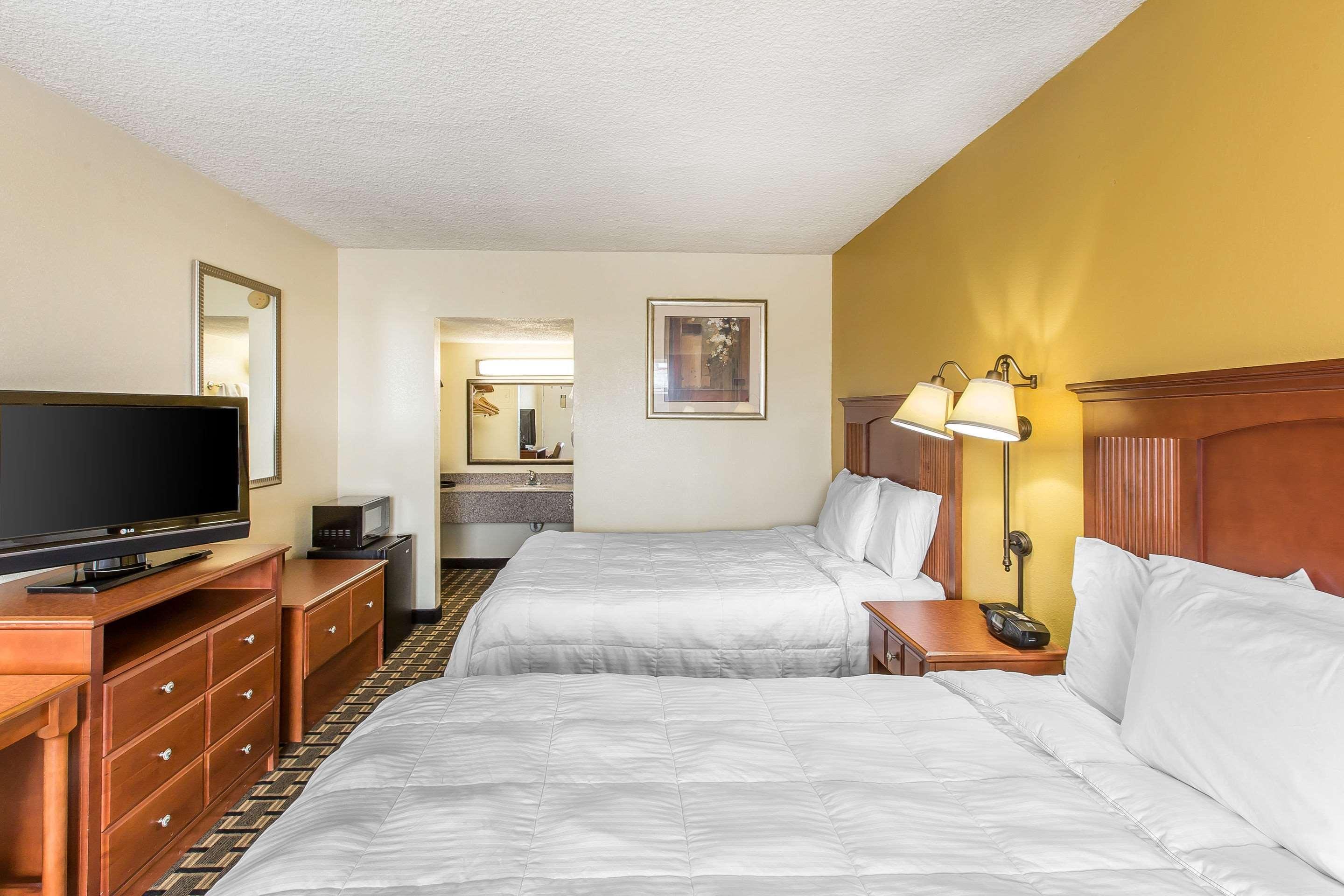 Econo Lodge Byron Ngoại thất bức ảnh