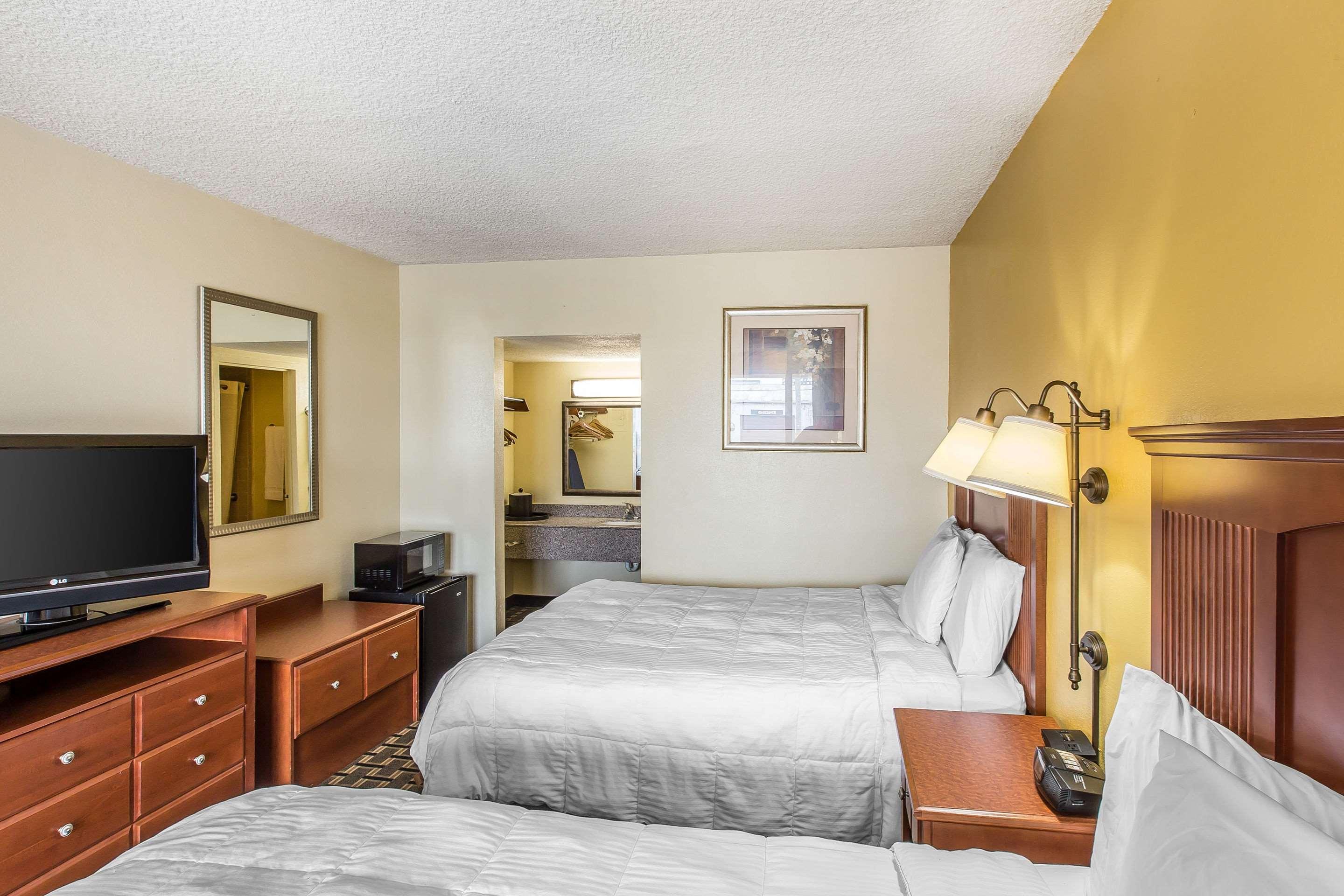Econo Lodge Byron Ngoại thất bức ảnh