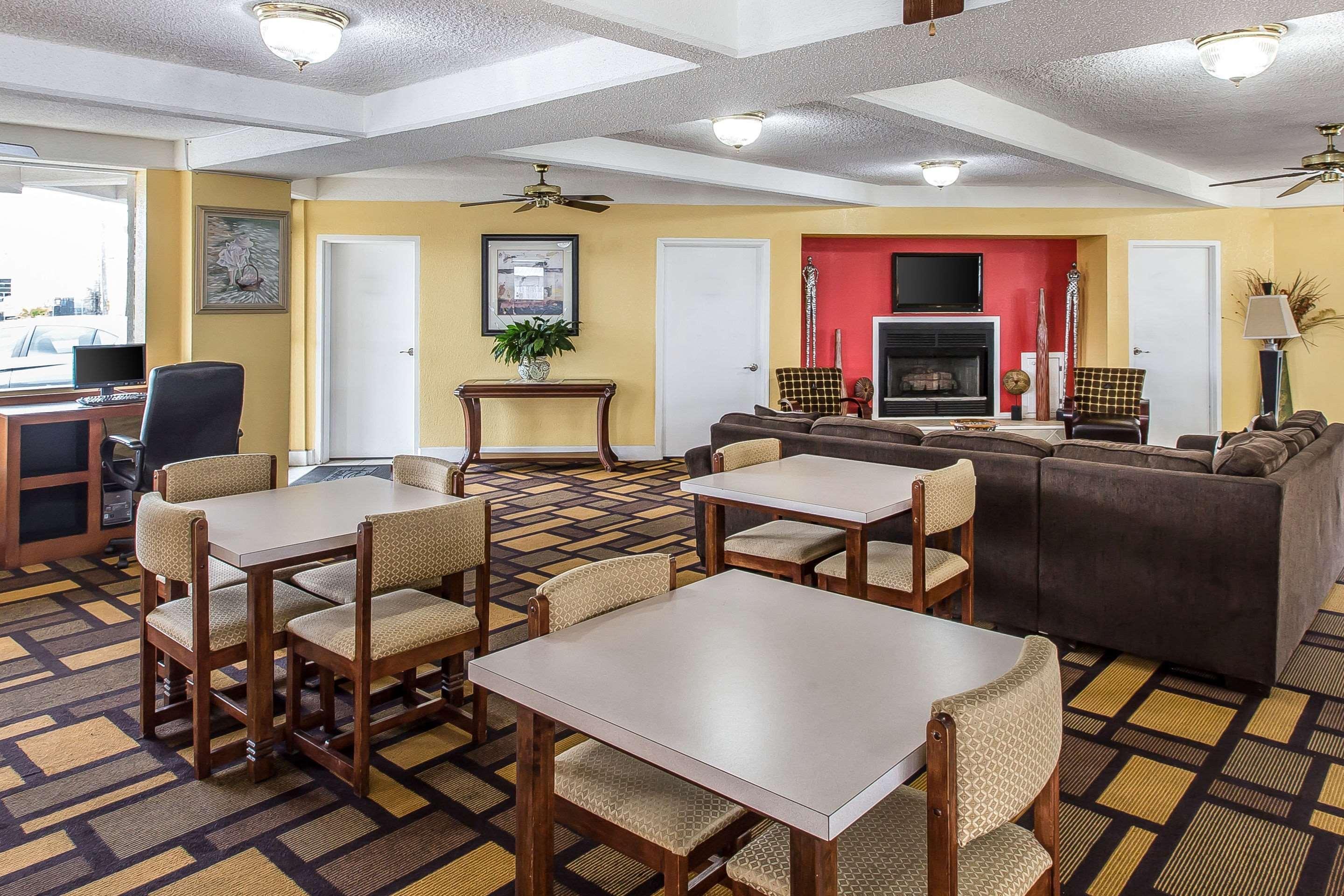 Econo Lodge Byron Ngoại thất bức ảnh