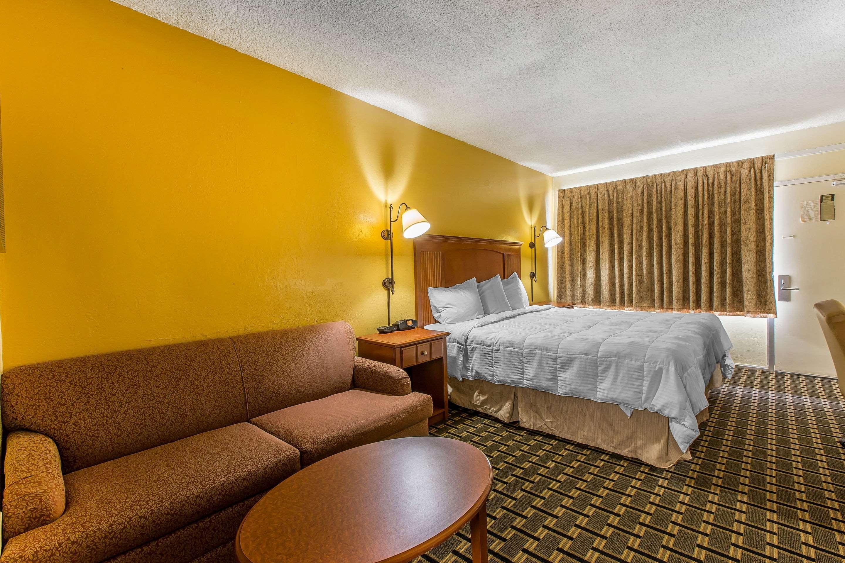 Econo Lodge Byron Ngoại thất bức ảnh