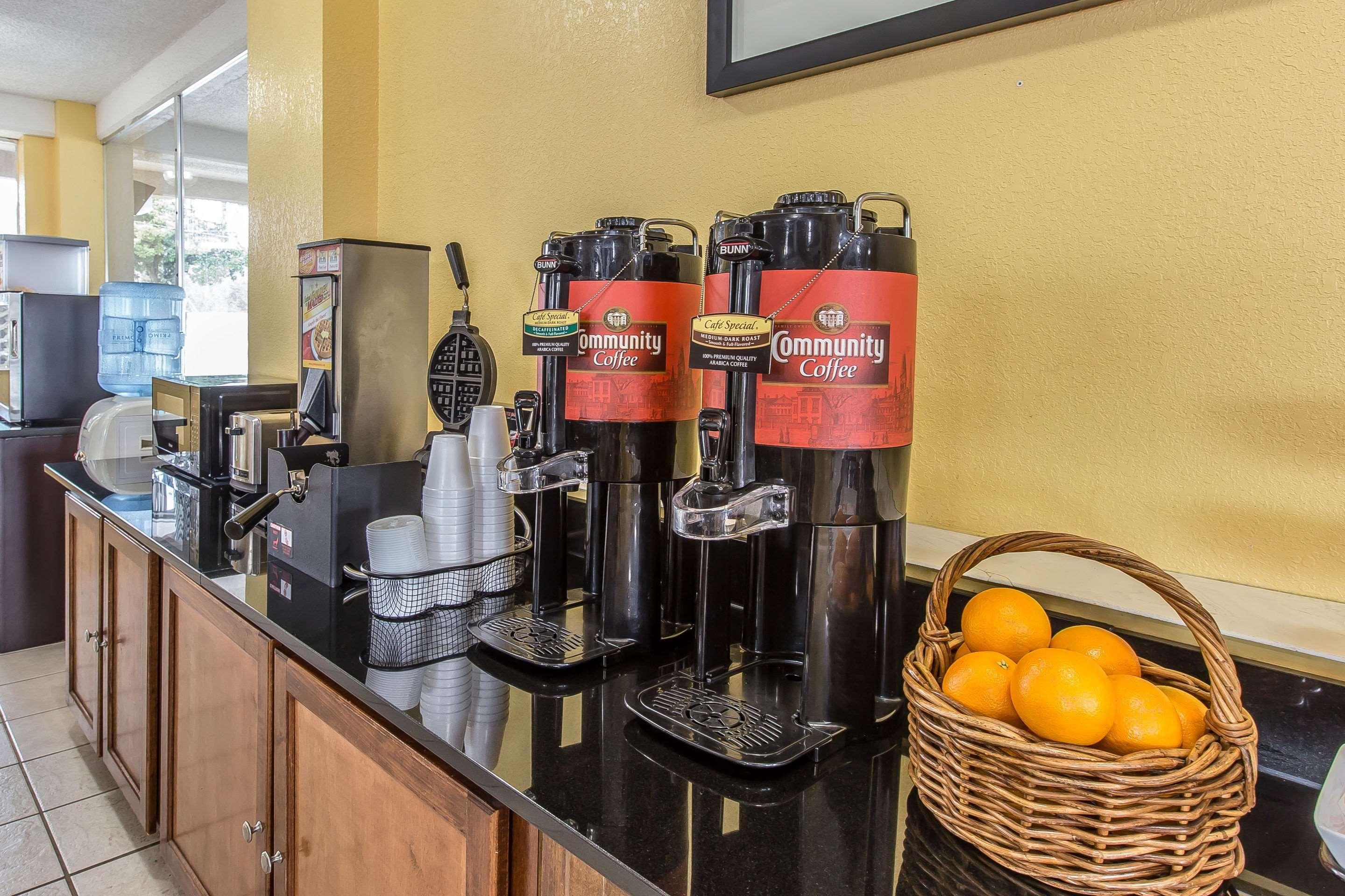 Econo Lodge Byron Ngoại thất bức ảnh