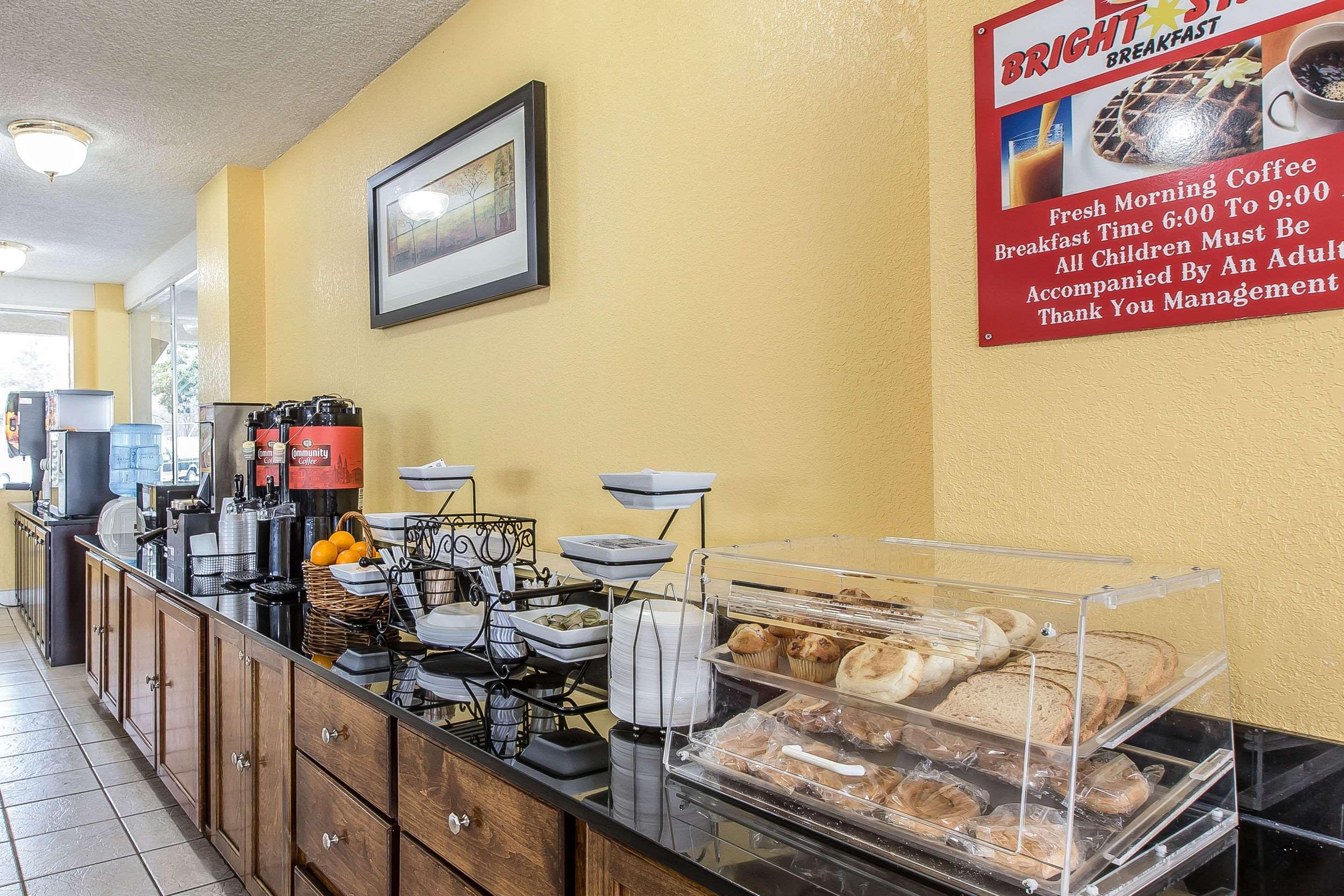Econo Lodge Byron Ngoại thất bức ảnh