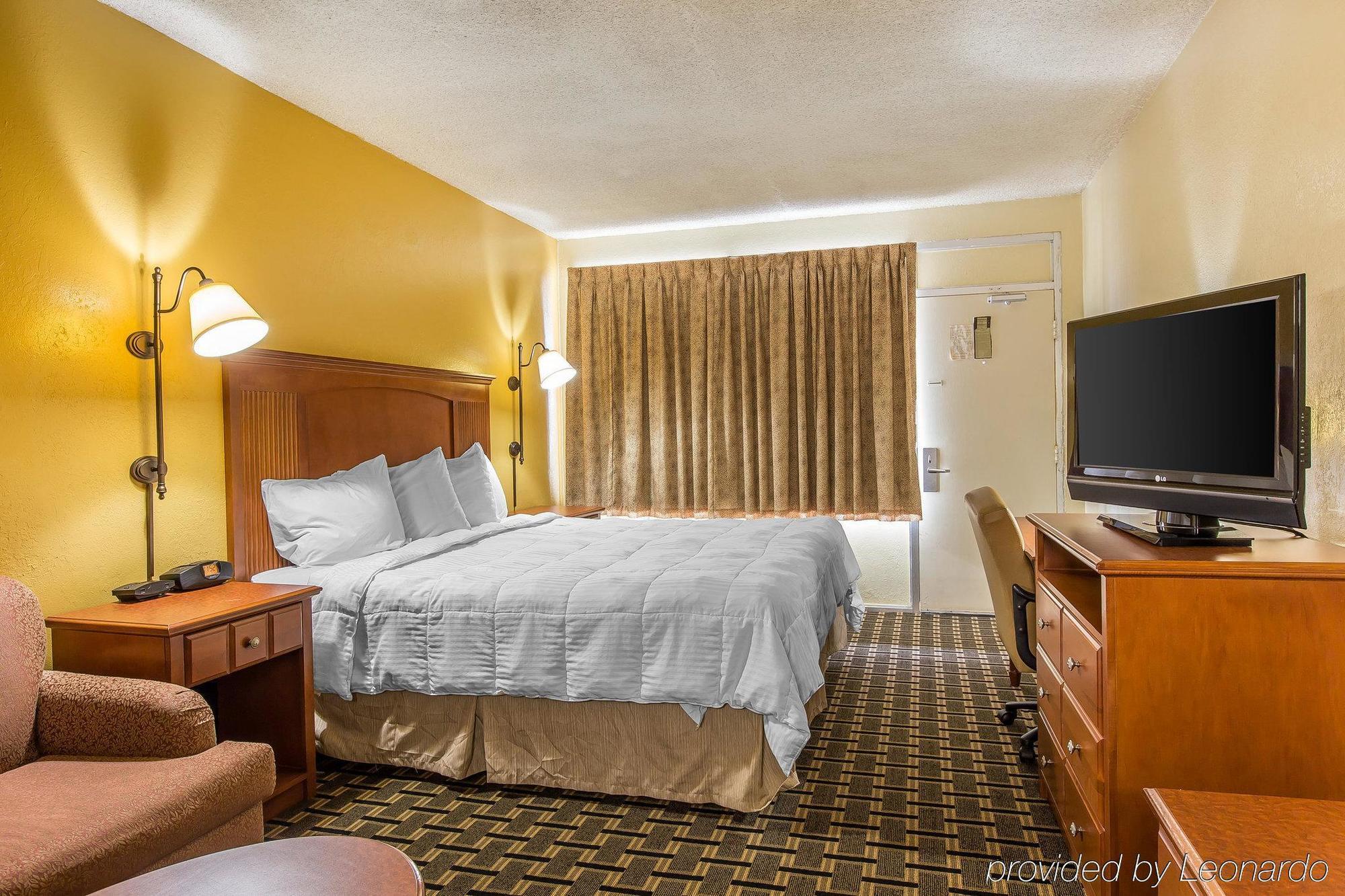 Econo Lodge Byron Ngoại thất bức ảnh